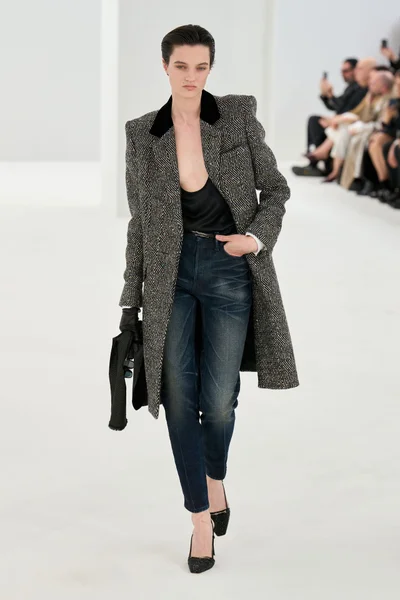 Look 45